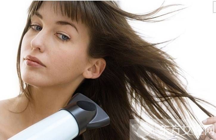 日常如何保養(yǎng)頭發(fā) 這些方式很損頭發(fā)哦