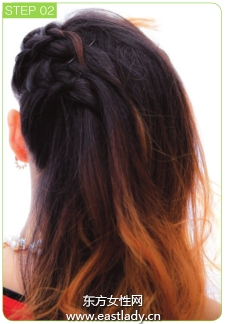 浪漫丸子頭發(fā)型做與眾不同魅力新娘