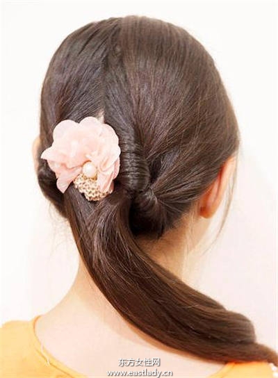 快速綁發(fā) 10種超自然清新馬尾編發(fā)教程圖解