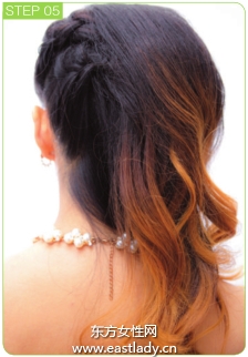 浪漫丸子頭發(fā)型做與眾不同魅力新娘