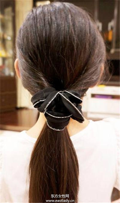 快速綁發(fā) 10種超自然清新馬尾編發(fā)教程圖解