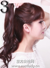 分區(qū)擰卷盤發(fā)發(fā)型設(shè)計(jì)圖解