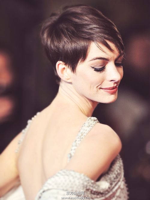 2015夏季發(fā)型流行趨勢 劉海成重點(diǎn)