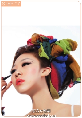 狂野系發(fā)型風情而不風塵