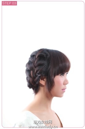 珍珠發(fā)夾點綴短發(fā)發(fā)型可愛極了