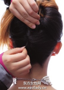 優(yōu)雅華貴復(fù)古發(fā)型韻味十足