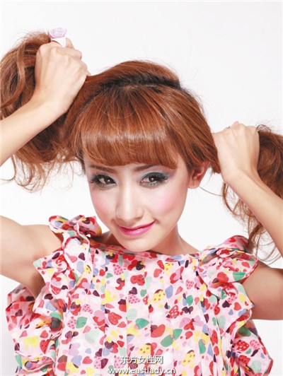 蓬松飽滿雙團(tuán)子發(fā)提升俏皮少女氣息