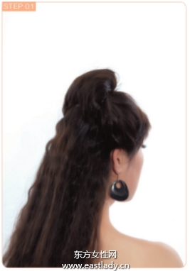 尖尾梳倒梳劉海營造狂野風(fēng)格