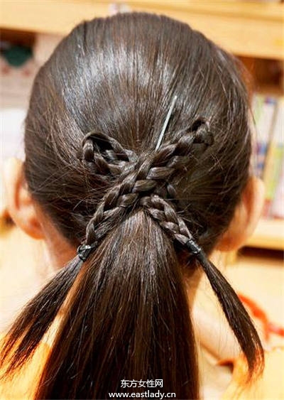 快速綁發(fā) 10種超自然清新馬尾編發(fā)教程圖解