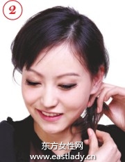 嬌小可人發(fā)辮嬌俏可愛