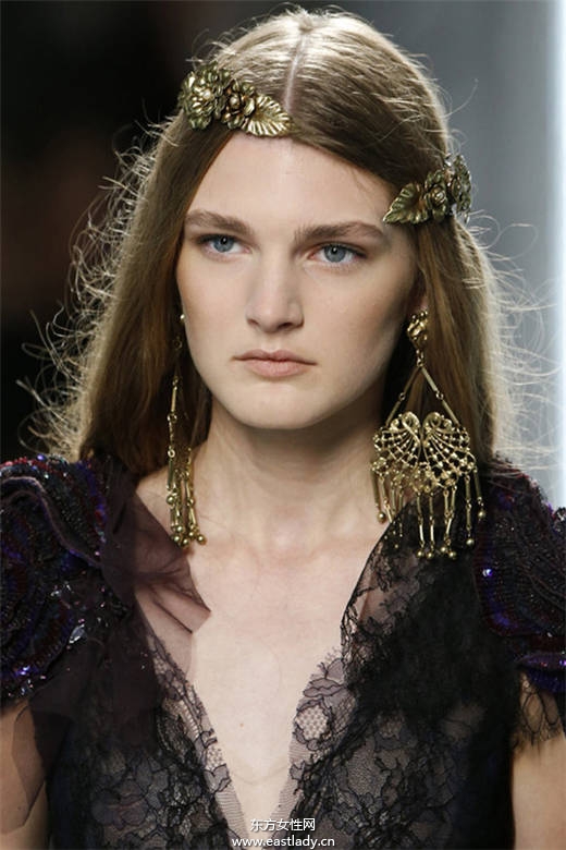 6種方式教你用發(fā)夾打造最潮流發(fā)型