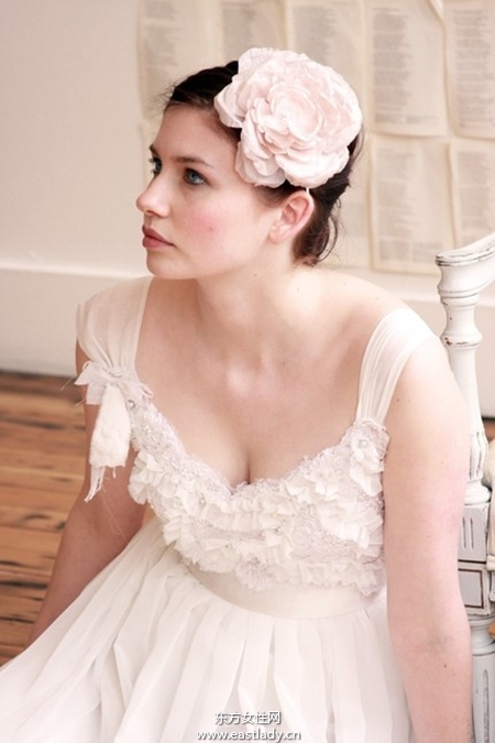 春暖花開 春季花朵新娘發(fā)型