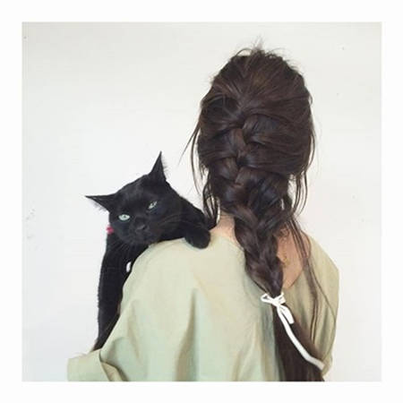 簡(jiǎn)單兩步驟讓辮發(fā)更可愛(ài)