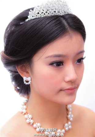 韓式劉海發(fā)型清甜中帶著性感