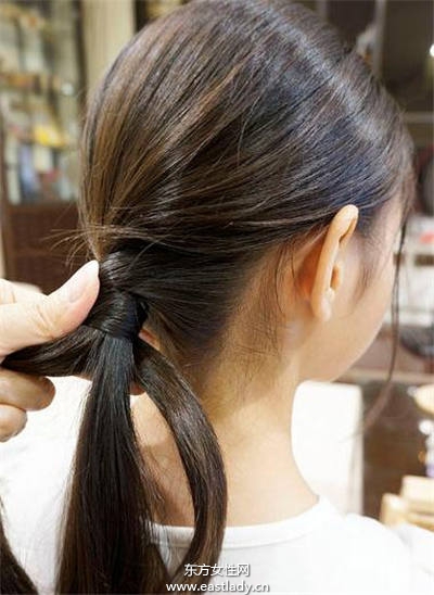 快速綁發(fā) 10種超自然清新馬尾編發(fā)教程圖解