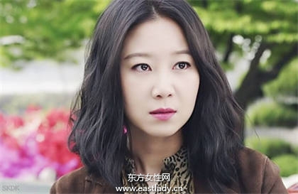 中長(zhǎng)發(fā)發(fā)型流行正當(dāng)時(shí) 看明星們的中長(zhǎng)發(fā)發(fā)型設(shè)計(jì)