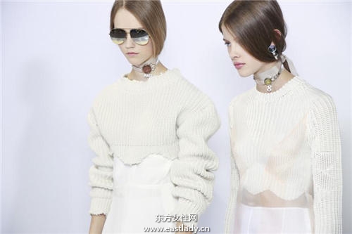 低馬尾的幾種變化 這樣綁立馬變小臉