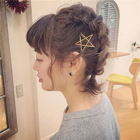簡單兩步驟讓辮發(fā)更可愛