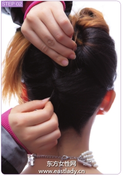 尖尾梳倒梳劉海發(fā)根打造歐系發(fā)型