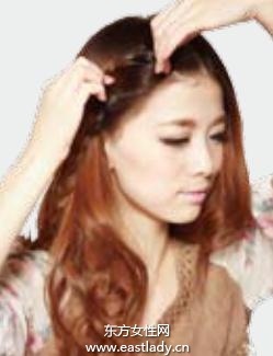 側(cè)蝎子辮卷發(fā)發(fā)型讓人眼前一亮