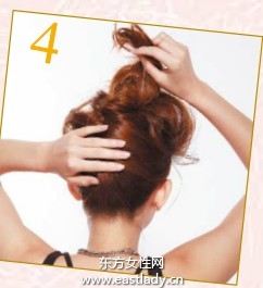 適合小臉發(fā)型的上翻劉海梳法