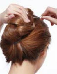 時(shí)尚女士假發(fā)打造蓬松造型