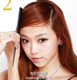 墊高頂發(fā)造型煥發(fā)層次感、立體感