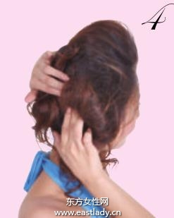 活力四射中長(zhǎng)卷發(fā)素雅中透露幾分動(dòng)感