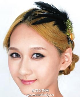 長發(fā)發(fā)型打造麻花辮使人更年輕