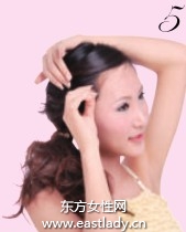 居家小束發(fā)發(fā)型設(shè)計使人活潑有氣息