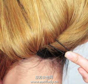 卷發(fā)發(fā)型知性女人的首選發(fā)型