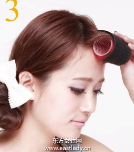 小丸子低盤發(fā)展現(xiàn)獨特可愛氣質(zhì)