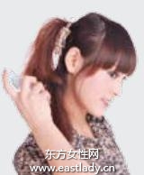 馬尾搭配樹形夾提升優(yōu)雅氣質(zhì)