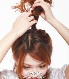 可愛(ài)發(fā)型之蓬松感半高盤發(fā)發(fā)型設(shè)計(jì)