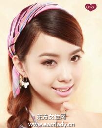 側(cè)三股絲帶編發(fā)休閑旅行首選發(fā)型