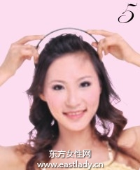 蓬松長發(fā)卷瞬間幫你找回時尚感覺