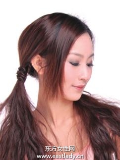 時尚馬尾辮的扎法像公主般可愛