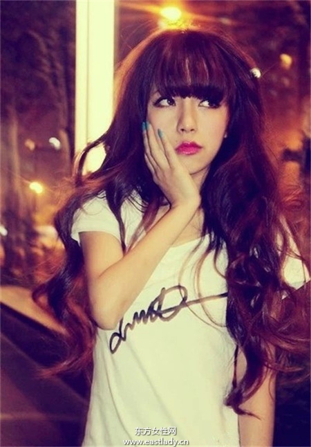 時尚卷發(fā)發(fā)型圖片欣賞