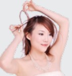 迷人頭冠新娘發(fā)型實(shí)現(xiàn)華麗公主夢(mèng)