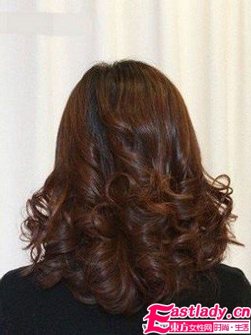 【盤發(fā)圖解】十分鐘搞定甜美韓式盤發(fā)造型