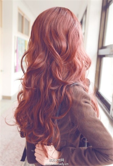 時尚卷發(fā)發(fā)型圖片欣賞