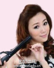 韓式絲巾戴法 典雅且婉約