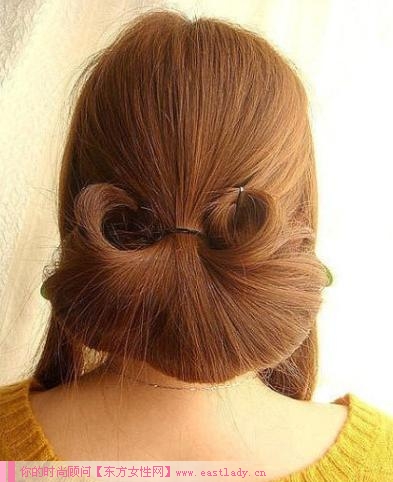 簡(jiǎn)單韓式盤(pán)發(fā)十步驟 提升你的魅力值