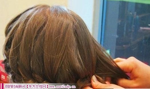 簡單易學(xué)法式盤發(fā)發(fā)型圖解 跟上時尚潮流腳步