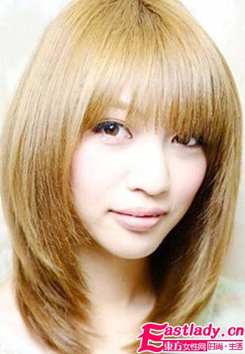 嬌小美眉的甜美瘦臉直發(fā)發(fā)型