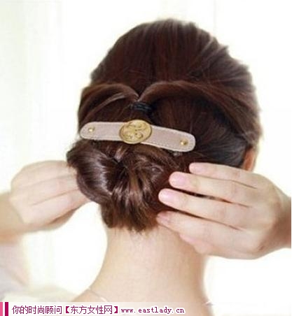 DIY韓式盤發(fā)讓MM們立馬擁有淑女氣質(zhì)