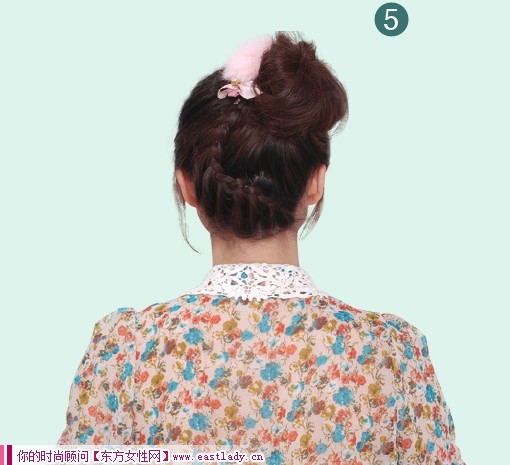 DIY蜈蚣辮的編法圖解  呈現(xiàn)飽滿耀眼的感覺