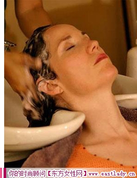 四種美發(fā)護發(fā)方法 讓頭發(fā)烏黑發(fā)亮