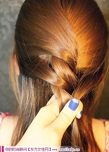 學(xué)習(xí)韓式淑女范編發(fā)盤發(fā)圖解 展現(xiàn)你優(yōu)雅氣質(zhì)