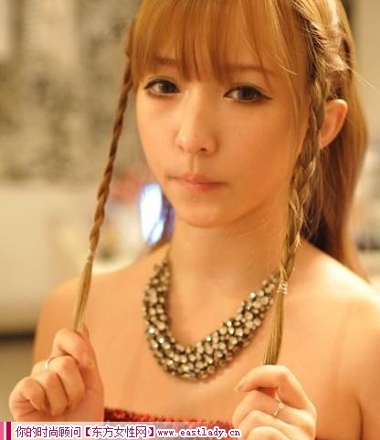 DIY韓式發(fā)箍編發(fā) 讓你散發(fā)獨特甜美魅力